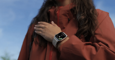 reloj inteligente mide presión arterial mujer salud cardiovascular